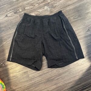 Men's Lululemon Pacebreaker Shorts 9" Lined Excellent Condition